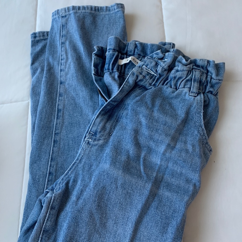 PacSun Paperbag mom jeans!